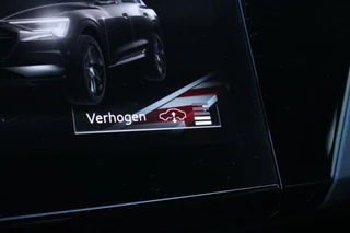 Audi e-tron Audi e-tron e-tron 55 QUATTRO ADVANCED 95 kWh PANO ORG NL - afbeelding nr 25