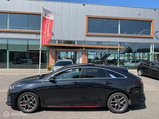 Kia ProCeed Pro Ceed 1.0 T urbo 120pk  GT-Line  Panorama dak, 17 inch velg.  Keyless entry , Voorstlelen & Stuur verwarmd , Navigatie , Achteruit rij Camera  , Apple Carplay / Android Auto , GT Line exterieur  & interieur - afbeelding nr 2