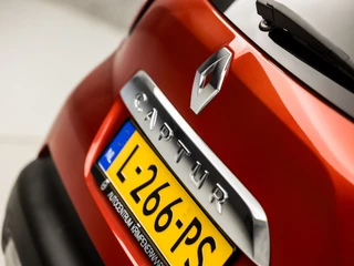 Renault Captur Automaat (NAVIGATIE, CLIMATE, CAMERA, GETINT GLAS, STOELVERWARMING, LEDER, SPORTSTOELEN, PARKEERSENSOREN, CRUISE, NIEUWE APK, NIEUWSTAAT) - afbeelding nr 29