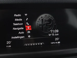 Alfa Romeo Stelvio Alfa Romeo Stelvio 2.0 T Q4 Super | Camera | Sportstoelen | Xenon |  Navigatie | Elektrische achterklep | Cruise control - afbeelding nr 20