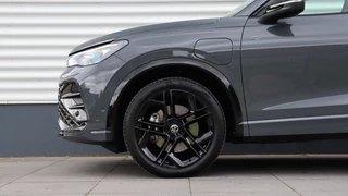 Volkswagen Tiguan | Massage | Head-up | Panoramadak | Trekhaak | Black Style Pack - afbeelding nr 4