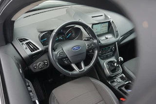 Ford Kuga Ford Kuga 120PK Titanium TREKHAAK | CARPLAY | KEYLESS | CAMERA | ELEK.KLEP - afbeelding nr 9
