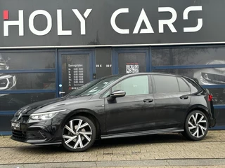 Volkswagen Golf 8 1.5 eTSI R-Line | LED | CAMERA | SFEERVERLICHTING | CARPLAY |