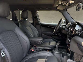 MINI Cooper S MINI Cooper S Mini 2.0 // Serious Business pack // Nieuwstaat // 5 deurs / - afbeelding nr 3
