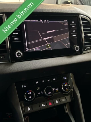 Škoda Karoq Skoda Karoq 1.0 TSI 110 pk handg. Buss. Edition | Navi | Cruise | PDC | CarPlay | Clima | DAB+ | Keyless | Org. NLD. | - afbeelding nr 28