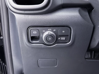 Mercedes-Benz Vito Mercedes-Benz Vito 116 Lang Trekhaak LED Achteruitrijcamera Betimmering Cruise Control - afbeelding nr 23