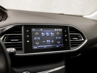 Peugeot 308 (PANORAMADAK, APPLE CARPLAY, GROOT NAVI, PARKEERSENSOREN, SPORTSTOELEN, GETINT GLAS, CRUISE, NIEUWE APK, NIEUWSTAAT) - afbeelding nr 24