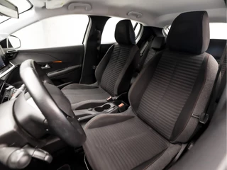 Peugeot 208 Peugeot 208 1.2 PureTech Sport (APPLE CARPLAY, GROOT NAVI, 360 CAMERA, SPORTSTOELEN, LM VELGEN, LANE ASSIST, CRUISE, NIEUWSTAAT) - afbeelding nr 13