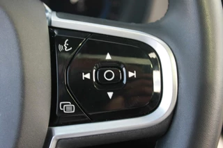 Volvo XC60 Volvo XC60 T8 Recharge AWD R-Design | Panoramadak | Parkeercamera | 20 Inch Velgen | Glossy Black | Keyless - afbeelding nr 27