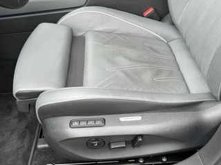 Volkswagen Passat Navigatie Panoramadak Trekhaak IQ Light Leder Elek Stoelen + Verwarming + Koeling + Massage 360 Camera Extra Getint Glas Vol Opties BTW Auto MHEV - afbeelding nr 40