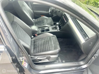 Volkswagen Passat Volkswagen Passat Variant 1.4 TSI ACT Highline Business R-LINE DSG AUTOMAAT ALCANTARA STOELEN LED VERLICHTING ZEER MOOIE AUTO!! - afbeelding nr 9