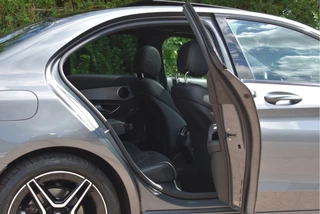 Mercedes-Benz C-Klasse Mercedes-Benz C-Klasse 180 Business Solution AMG | NL-Auto | 360 gr. camera | Pano.dak | Afn.haak | Carplay | Full LED - afbeelding nr 11