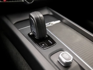 Volvo V60 164Pk Automaat (APPLE CARPLAY, GROOT NAVI, CAMERA, ADAPTIVE CRUISE, SPORTSTOELEN, TREKHAAK, PARKEERSENSOREN, DAB+, NIEUWE APK, NIEUWSTAAT) - afbeelding nr 10