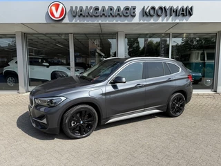 BMW X1 BMW X1 X1 xDrive25e plugin xLine | 220PK | Vleder | Pano | Camera - afbeelding nr 1