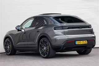 Porsche Macan Porsche Macan 4 100 kWh Panorama, Trekhaak, 22