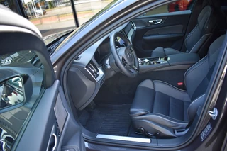 Volvo V60 Volvo V60 T6 350pk AWD Plus Dark | 19'' | Trekhaak | Harman/Kardon | 360 - afbeelding nr 8