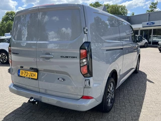 Ford Transit Custom Ford Transit Custom 320 2.0 TDCI L2H1 Limited | 136pk | Trekhaak | Driver Assistance Pack Premium | Stuurwielverwarming | Stoel - Bank | Achteruitrijcamera - afbeelding nr 6