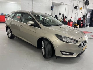 Ford Focus Ford Focus 1.0 ECOB. First Edition, Schuif/kantel, PDC, NAVI, Trekhaak - afbeelding nr 4
