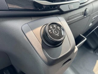 Ford E-Transit Ford E-Transit 350 L2H2 Trend 68 kWh 184pk | ZUID | Pro Power on board | Navigatie | Adaptieve Cruise |  Digitale binnenspiegel | Laadruimtebescherming | Reservewiel | H7 batterij | LED laadruimteverlichting - afbeelding nr 18