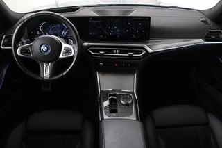 BMW 3 Serie BMW 3-serie 320e M Sport | Head-Up | Stoel & stuurverwarming |  Adaptive cruise | Sportstoelen | Adaptief LED | Sfeerverlichting | Camera | Carplay | Leder/Alcantara - afbeelding nr 7