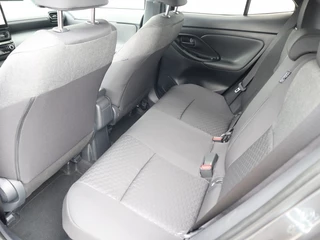 Toyota Yaris Cross Toyota Yaris Cross 1.5 Hybr 115 Active / Winter pack / Safety pack / Camera - afbeelding nr 18