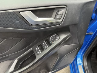 Ford Focus Ford Focus Wagon 1.5 EcoBoost ST Line Business - afbeelding nr 29