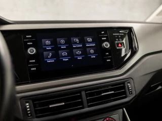 Volkswagen Polo Volkswagen Polo 1.0 TSI Sportline (APPLE CARPLAY, LM VELGEN, CRUISE, SPORTSTOELEN, LED ACHTERLICHTEN, NIEUWE APK, NIEUWSTAAT) - afbeelding nr 24
