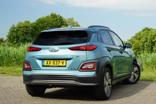 Hyundai Kona Hyundai Kona EV Premium 64 kWh Warmtepomp | Surf Blue | Leder/Stoelverwarming-koeling/LED/Carplay/Complete auto! - afbeelding nr 6
