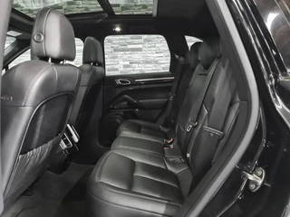 Porsche Cayenne Porsche Cayenne 3.0 S E-Hybrid *GTS uitvoering*22''LMV*NAP*! - afbeelding nr 11