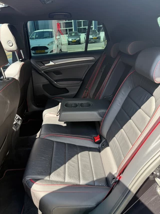Volkswagen Golf Volkswagen GOLF 2.0 TSI GTI TCR|Pano|Akrapovic|Dynaudio|Leer|dodehoek|Carplay - afbeelding nr 38