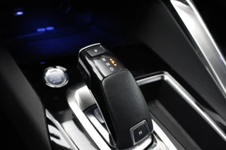 Peugeot 3008 Peugeot 3008 1.2 PureTech Allure |Stoelverwarming|Camera|Navi| - afbeelding nr 4