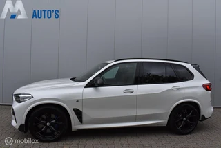 BMW X5 xDrive40i M-Performance Mineralweiß Pano Nappa HUD Softclose H/K Luchtvering 21" LMV Elek. trekhaak