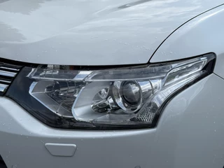 Mitsubishi Outlander Mitsubishi Outlander 2.0 PHEV Business Edition Navi,Trekhaak,Camera,Schuifdak,Leder,Stoelverwarming,Clima,Cruise,Pdc V+A,Lmv,Nieuwe Apk bij Aflevering - afbeelding nr 26