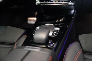 Mercedes-Benz A-Klasse Mercedes-Benz A-klasse 200 AMG 45 Look / Aut / 163 Pk / Navi / Camera / Cruise Control / F1 Flippers / Open Panoramadak / Led / 19 - afbeelding nr 23