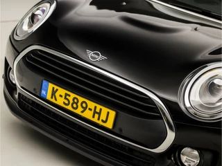 MINI Clubman Automaat (PANORAMADAK, GROOT NAVI, LEDER, STOELVERWARMING, SPORTSTOELEN, HARMAN/KARDON, LED KOPLAMPEN, KEYLESS, GETINT GLAS, NIEUWE APK, NIEUWSTAAT) - afbeelding nr 35