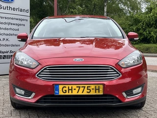 Ford Focus Ford Focus 1.5 Ecoboost Titanium 150pk Automaat | Trekhaak | Navigatie | Voorruit verwarming | 17 inch velg | Climate control - afbeelding nr 2