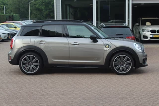 MINI Countryman MINI Countryman Mini 2.0 Cooper S E ALL4 Chili / Panoramadak / Camera / Head-up / 19'' / Leder / Navigatie / Stoelverwarming / DAB / Cruise Control / SoH 94% - afbeelding nr 6