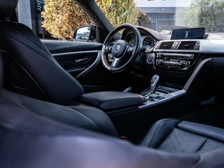 BMW 3 Serie BMW 3-serie 330e Centennial High Executive|PANO|M-SPORT|18'' - afbeelding nr 16