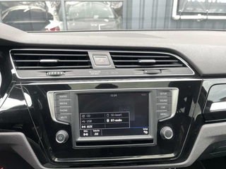 Volkswagen Touran Volkswagen Touran 1.4 TSI Highline AUTOMAAT|CARPLAY|PANORAMADAK|LED KOPLAMPEN|STOELVERWARMING - afbeelding nr 12