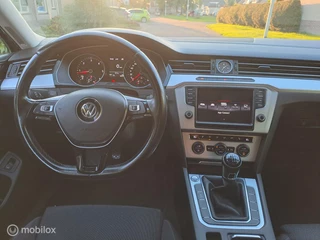 Volkswagen Passat Volkswagen Passat Variant 1.6 TDI Business Edition +Carplay - afbeelding nr 4