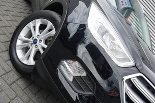 Ford Kuga Ford Kuga 120PK Titanium TREKHAAK | CARPLAY | KEYLESS | CAMERA | ELEK.KLEP - afbeelding nr 46