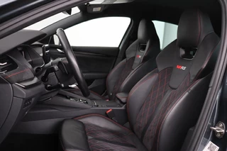 Škoda Octavia Skoda Octavia 1.4 TSI RS PHEV | Head-Up | Leder/Alcantara |  Stoel & stuurverwarming | Carplay | Sfeerverlichting | Massage | Memory | Adaptive cruise - afbeelding nr 5