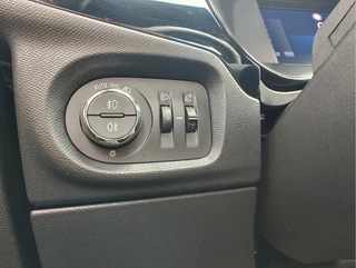 Opel Corsa Opel Corsa 1.2 GS Panoramadak | Stuurverwarming | Carplay/Android - afbeelding nr 28