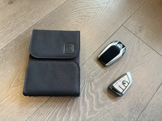 BMW 5 Serie BLUESTONE-METALLIC/PANO/H&K/HEAD-UP/LASER/KEYLESS/DISPLAY-KEY/CARPLAY/STANDKACHEL/SHADOW-LINE/PRIVACY/NET OH BEURT GEHAD BIJ BMW DEALER - afbeelding nr 76