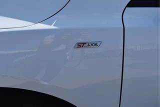 Ford Focus Ford Focus 1.0 EcoBoost Titanium X Business , ST LINE ,PANORAMAK,BOEKJE,NAP EN ONDERHOUDSHISTORIE - afbeelding nr 6