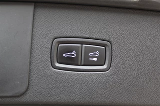 Porsche Cayenne Porsche Cayenne 3.0 E-Hybrid / Trekhaak / Panoramadak / 360Camera / Head-up / 21'' / Keyless / Bose / Sportchrono / Softclose / Stuurverwarming / Leder / Cruise Control - afbeelding nr 35