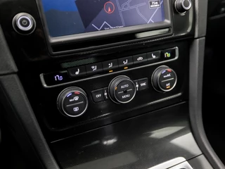 Volkswagen Golf 204Pk Automaat (SCHUIFDAK, APPLE CARPLAY, NAVIGATIE, CLIMATE, STOELVERWARMING, CAMERA, SPORTSTOELEN, GETINT GLAS, CRUISE, NIEUWE APK, NIEUWSTAAT) - afbeelding nr 10