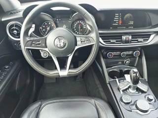 Alfa Romeo Stelvio Alfa Romeo Stelvio 2.0 T AWD Super Automaat, panoramadak,trekhaak,cruise,navigatie,achteruitrijcamera,lederen bekleding,parkeersensoren, - afbeelding nr 13