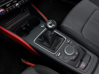 Audi Q2 30 TFSI 116pk Sport | Origineel NL + 1ste Eigenaar | Navi | Clima | Cruise | Panorama Schuifdak | Pdc | Licht+Regensensor | Sportstoelen | Privacy Glass | 17''lm - afbeelding nr 16