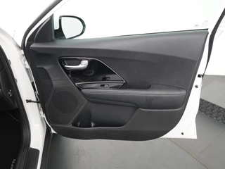 Kia Niro - Navigatie - Camera - Climate control - Cruise control - Trekhaak - Fabrieksgarantie tot 06-2027 - afbeelding nr 42